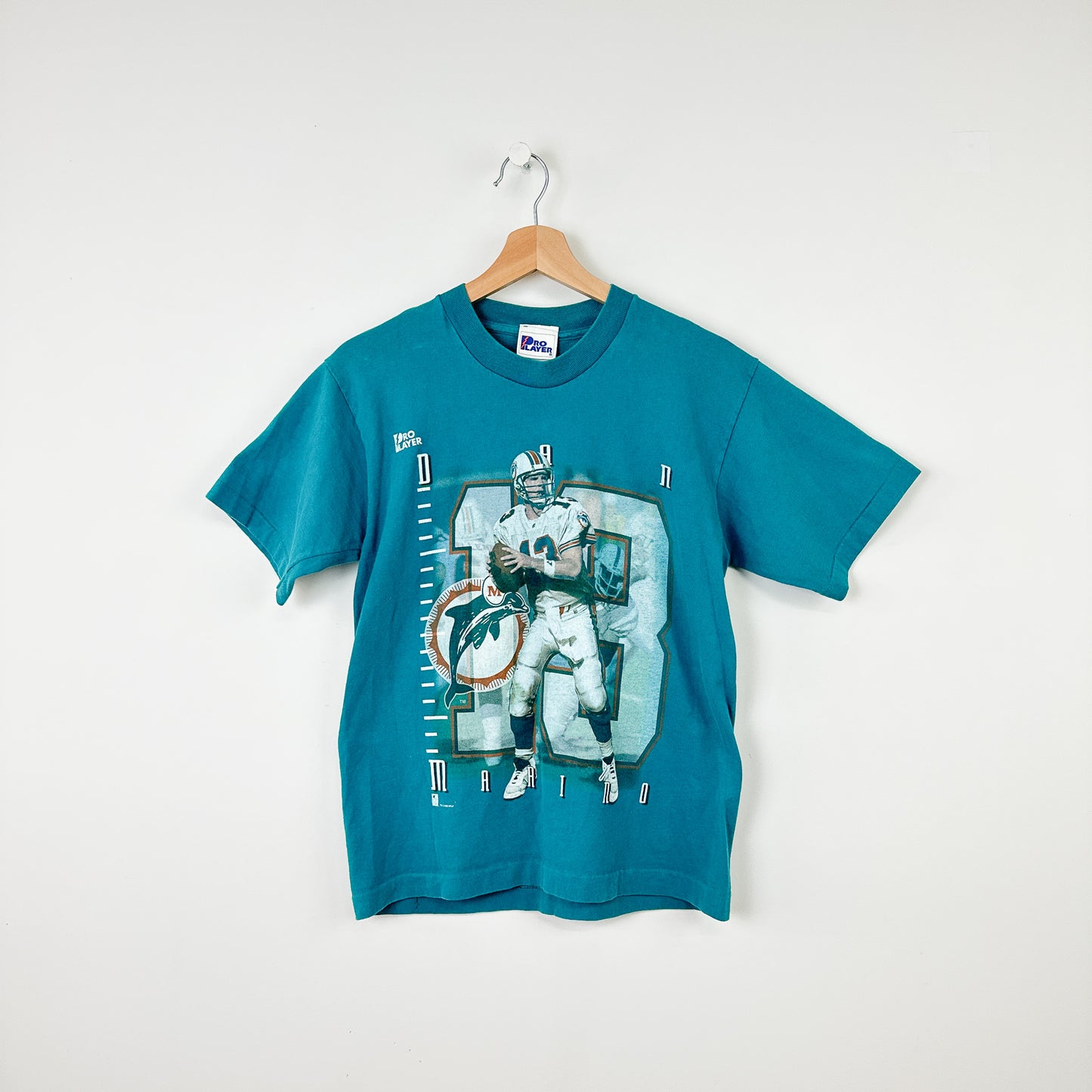 Vintage 1995 Dan Marino Miami Dolphins T-Shirt - Size 14-16 – Lifetime Of  Leisure