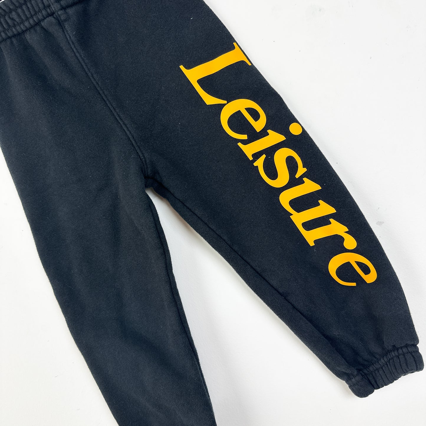 LEISURE - Black Logo Sweats - 3T